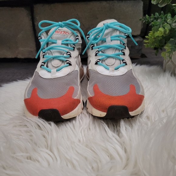 Nike Women's Air Max 270 React "Light Beige/Chalk" size 7.5 - Picture 4 of 14